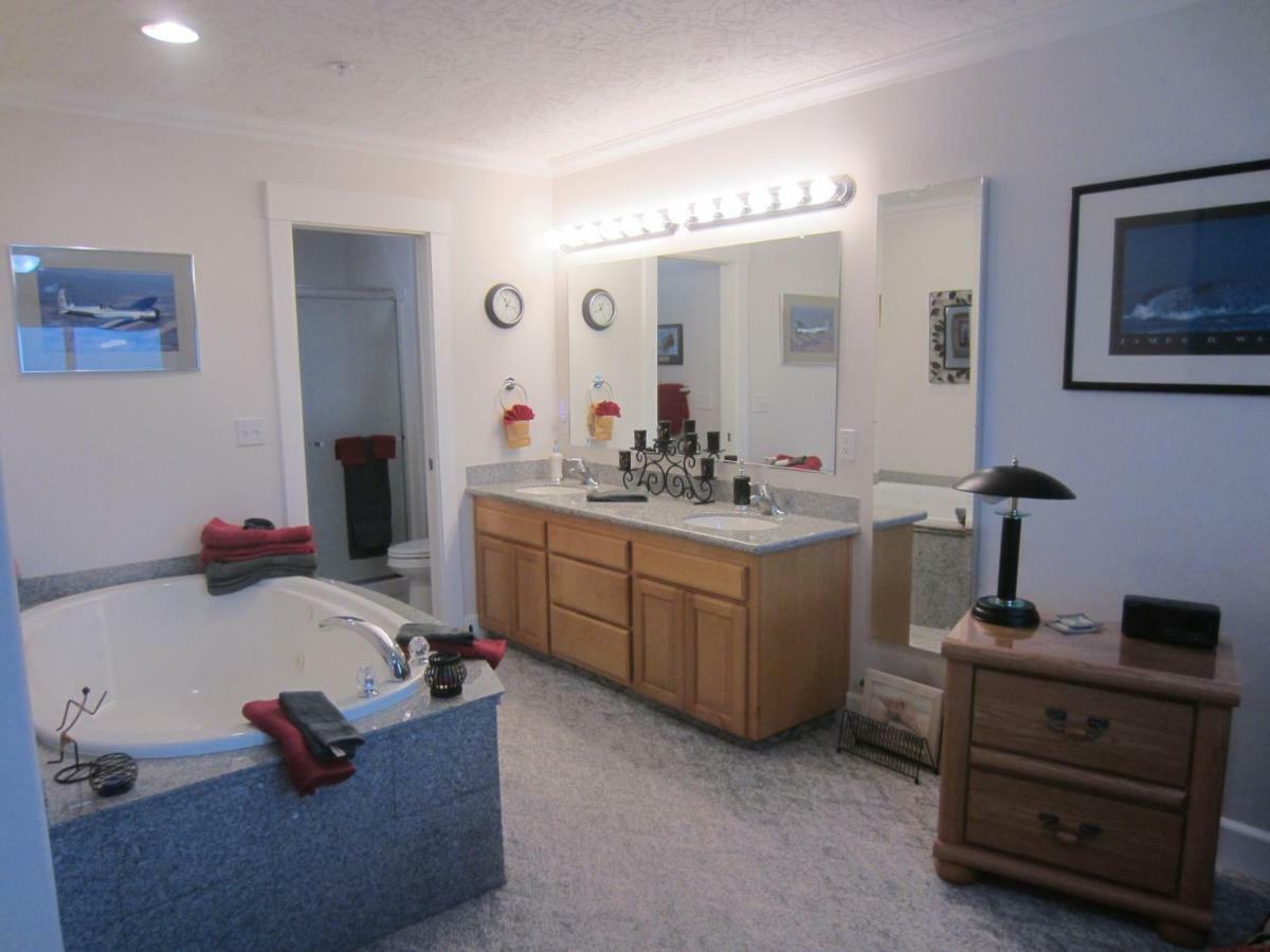 Amazing Seaview Spacious Condo With An Amazing View!!! Kültér fotó